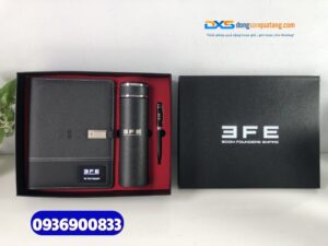 Set quà tặng Vip(  Bình giữ nhiệt+ But ký kim loại+ Sổ sạc thông minh 5in1 )- SQX 013
