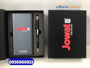 Set quà hội nghị Đoàn ( Pin sạc dự phòng + Bút kim loại)-SQX 011 | In ấn nội dung & Logo Đoàn làm quà tặng