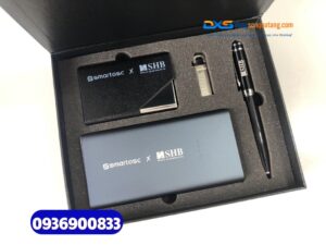 Set quà tặng cao cấp (Pin+But+USB+Hộp namecard)-SQX 009-In khắc logo SHB