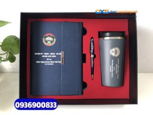 Set quà tặng nhân viên ( Sổ tay da + Bút kim loại +Ly giữ nhiệt ) SQX 014