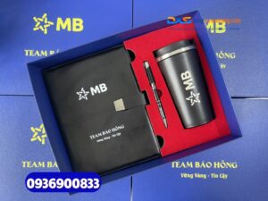 Set quà tặng nhân viên ( Sổ tay da + Bút kim loại +Ly giữ nhiệt ) SQX 014
