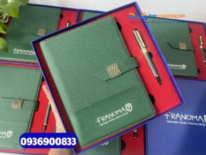 Set quà tặng Công Ty ( Sổ tay gập 2 + Bút kim loại )-SQX 007 - In logo làm quà tặng dành cho Nhân Viên