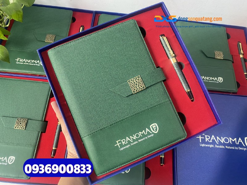 Set quà tặng Công Ty ( Sổ tay gập 2 + Bút kim loại )-SQX 007 - In logo làm quà tặng dành cho Nhân Viên