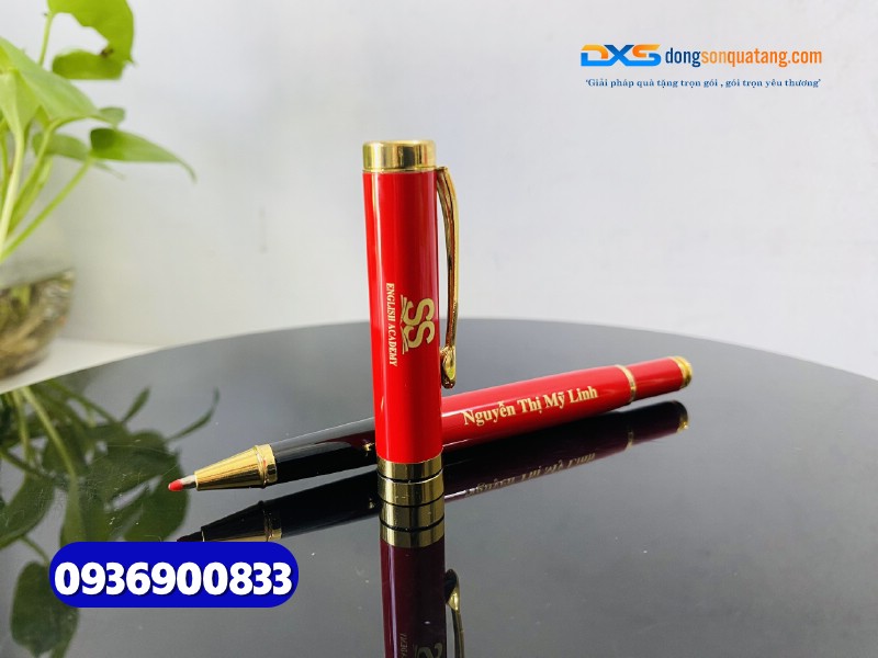Bút ký kim loại quà tặng nắp đẩy khoen vàng - BKX 002 - khắc nội dung theo yêu cầu