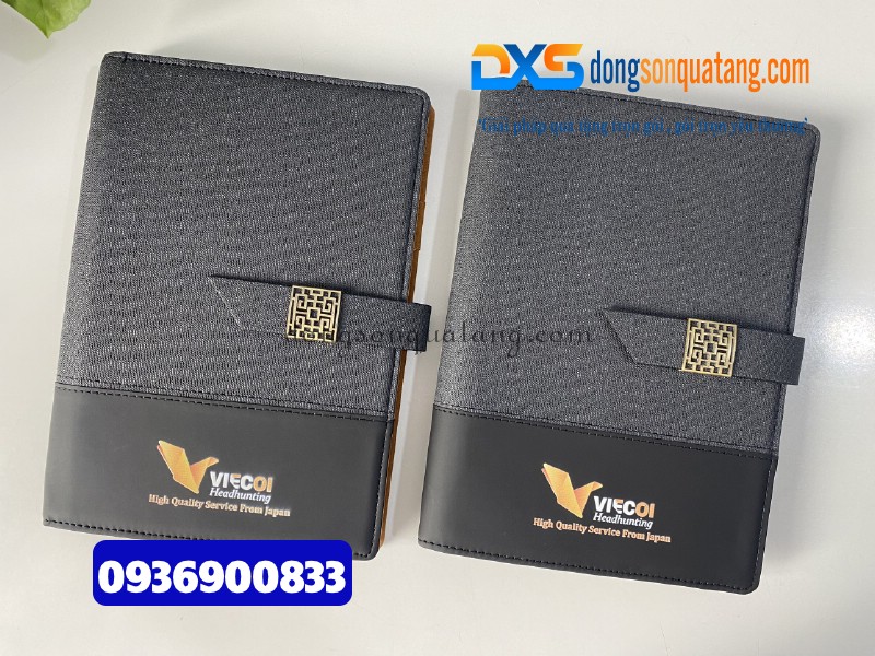 Sổ tay bìa còng da gấp 2 màu đen , in logo hình ảnh Công Ty VIECOI Sổ tay bìa còng da gấp 2 màu đen , in logo hình ảnh Công Ty VIECOI