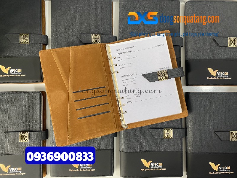 sổ tay bìa còng cao cấp gập 2 màu đen kèm khóa cài nam châm in logo Công Ty Viecoi