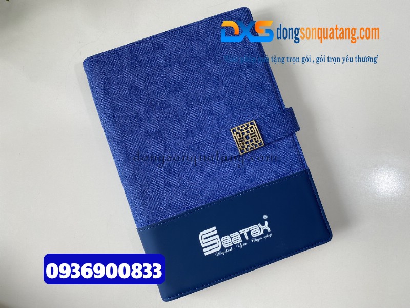 Sổ tay bìa còng da gập 2 kèm nam châm , màu xanh - In logo Công Ty Seatax