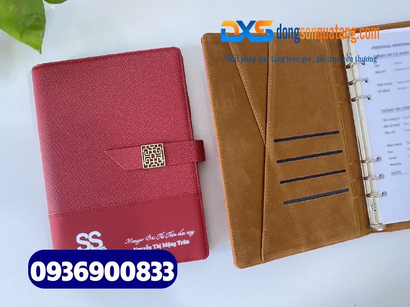 Sổ tay da bìa còng gập 2 in logo Doanh Nghiệp SS 