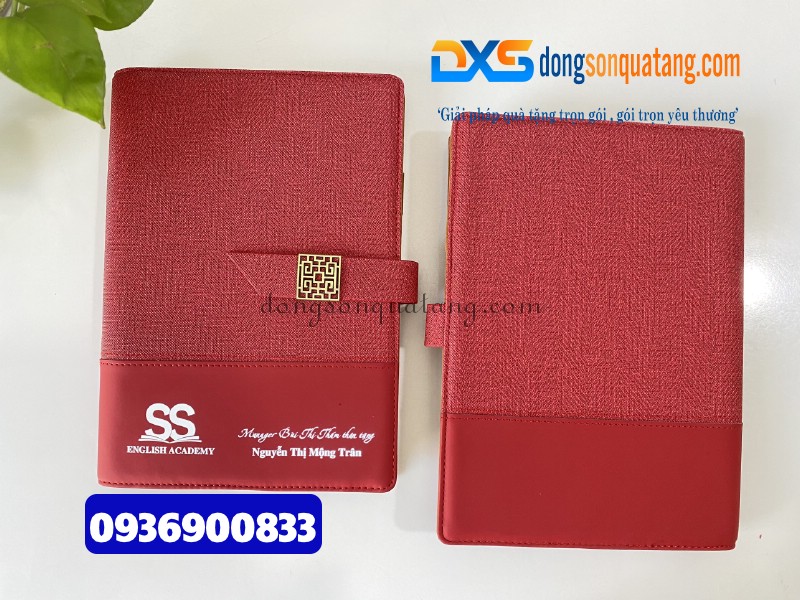 Sổ tay bìa da pu gập 2 , màu đỏ , khóa cài nam châm - In logo Công Ty , tên , thông điệp Sổ tay bìa da pu gập 2 , màu đỏ , khóa cài nam châm - In logo Công Ty , tên , thông điệp