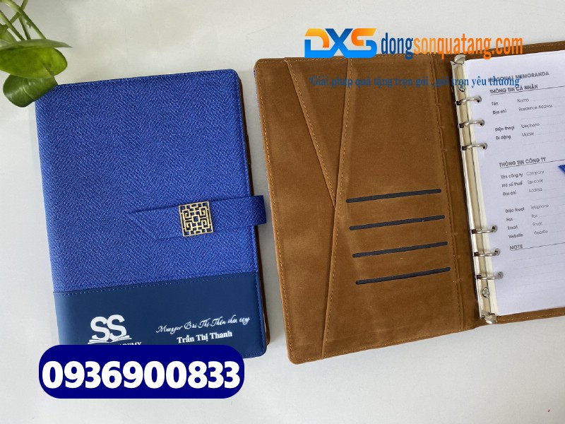 Sổ tay da bìa còng gập 2 in logo Doanh Nghiệp SS 