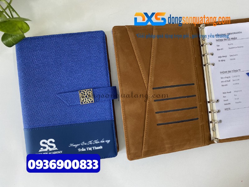 Sổ tay bìa còng da gập 2 kèm nam châm , màu xanh - In tên , hình ảnh logo và thông điệp 