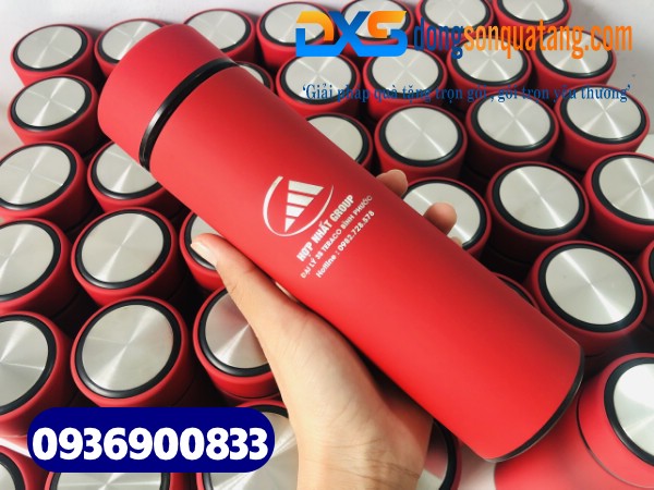 gia công Khắc logo lên bình giữ nhiệt Công Ty 