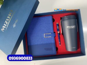 Set quà tặng đối tác Ngân Hàng ( Sổ tay bìa da + Ly giữ nhiệt LocknLock +Bút kim loại ) - SQX 018 | In khắc logo Ngân Hàng MIZUHO 