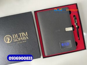 Set quà tặng công nghệ ( Sổ tay thông minh + Bút kim loại ) -SQX 019 | Khắc nội dung Cafe học thuật ĐI TÌM SOPHIA 