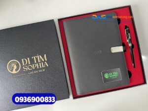 Set quà tặng công nghệ ( Sổ tay thông minh + Bút kim loại ) -SQX 019 | Khắc nội dung Cafe học thuật ĐI TÌM SOPHIA 