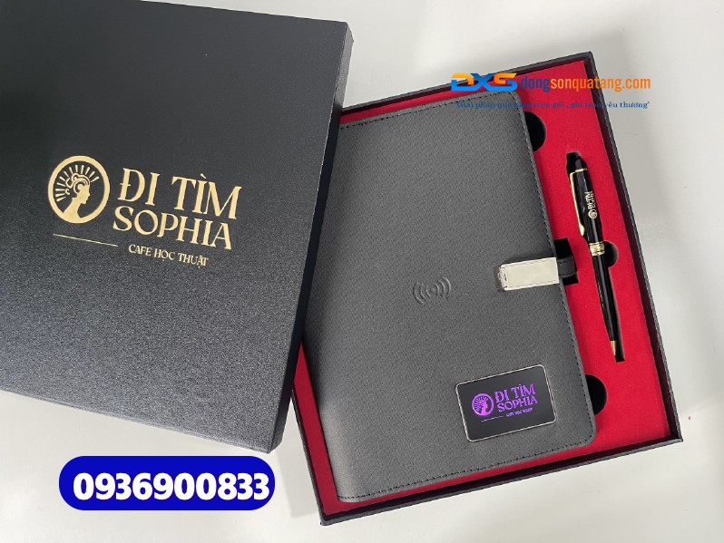 Set quà tặng công nghệ ( Sổ tay thông minh + Bút kim loại ) -SQX 019 | Khắc nội dung Cafe học thuật ĐI TÌM SOPHIA