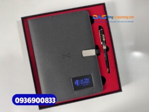 Set quà tặng công nghệ ( Sổ tay thông minh + Bút kim loại ) -SQX 019 | Khắc nội dung Cafe học thuật ĐI TÌM SOPHIA 