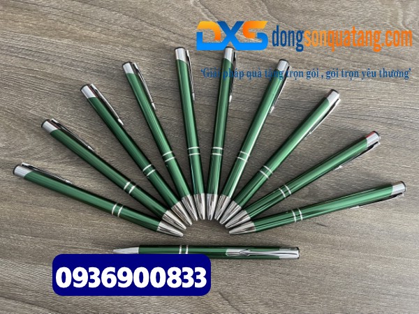 Bút bi kim loại - BKX 008 - Màu Xanh lá - In khắc logo làm quà tặng hội nghị , hội thảo Bút bi kim loại - BKX 008 - Màu Xanh lá - In khắc logo làm quà tặng hội nghị , hội thảo