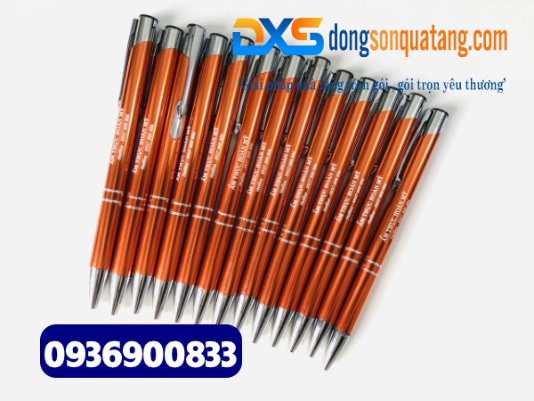 Bút bi bấm kim loại - BKX 008 - Màu đỏ 