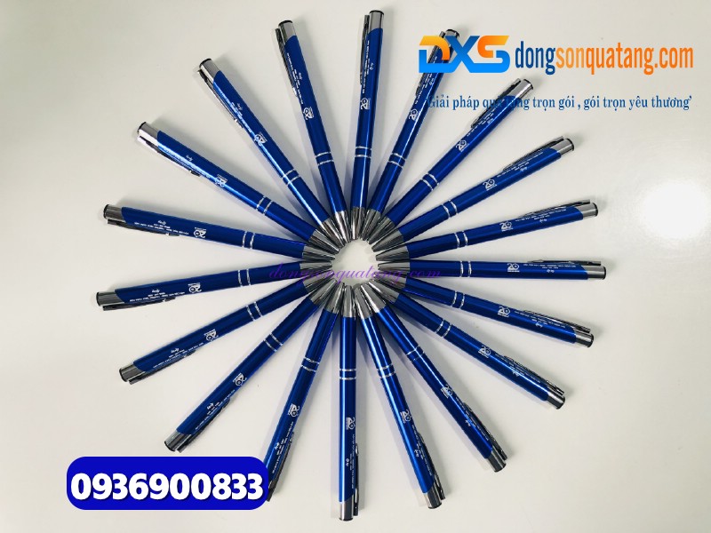Bút bi kim loại - Khắc logo kỷ niệm 20 năm Về thăm Trường Châu Can