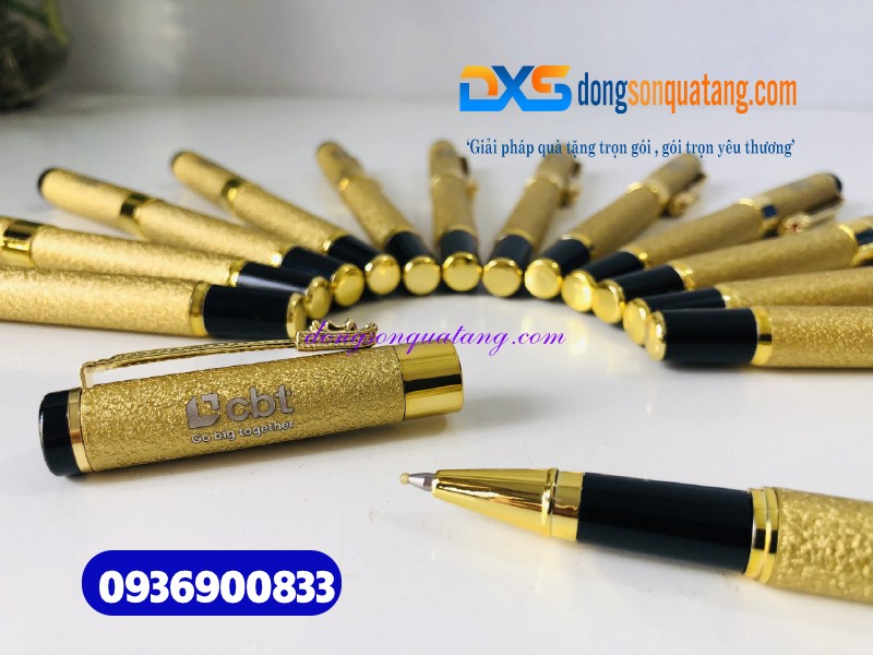 Bút ký kim loại cao cấp màu vàng , nhám sần -BKX 008 - Khắc logo  CBT 