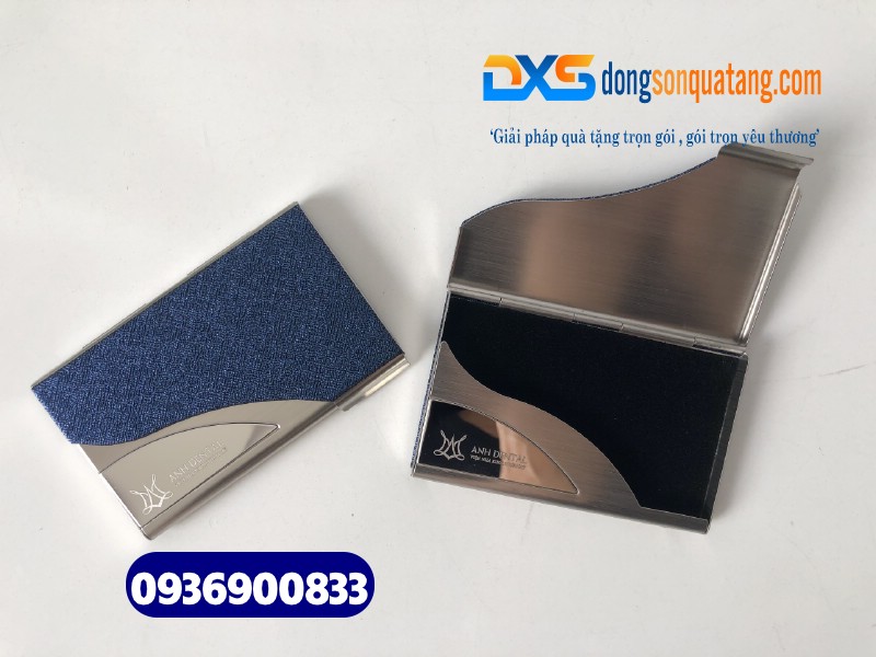 Hộp đựng namecard khắc logo Công Ty ANH DENTAL