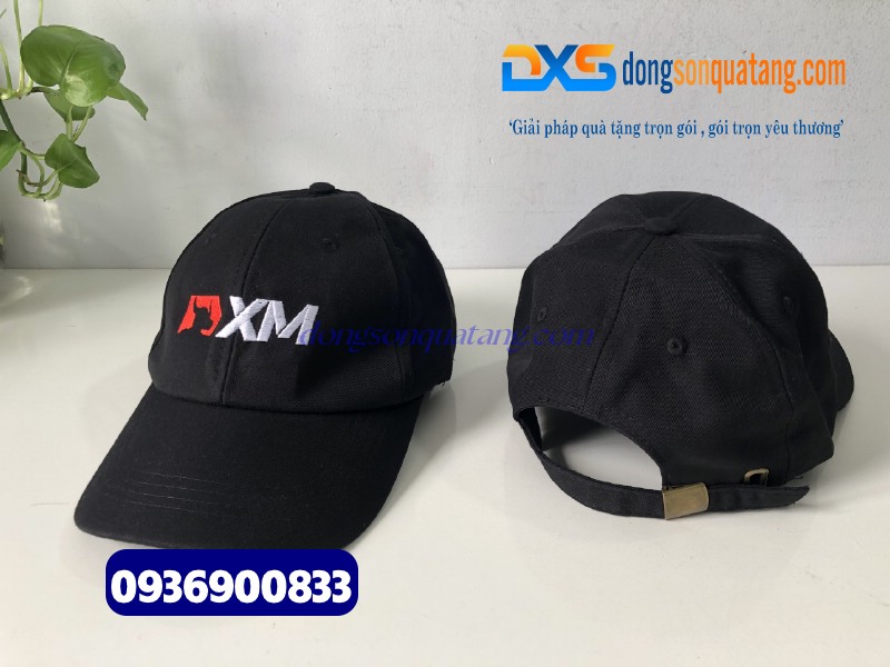 Nón lưỡi trai màu đen thêu logo Công Ty XM - Dongsongifts