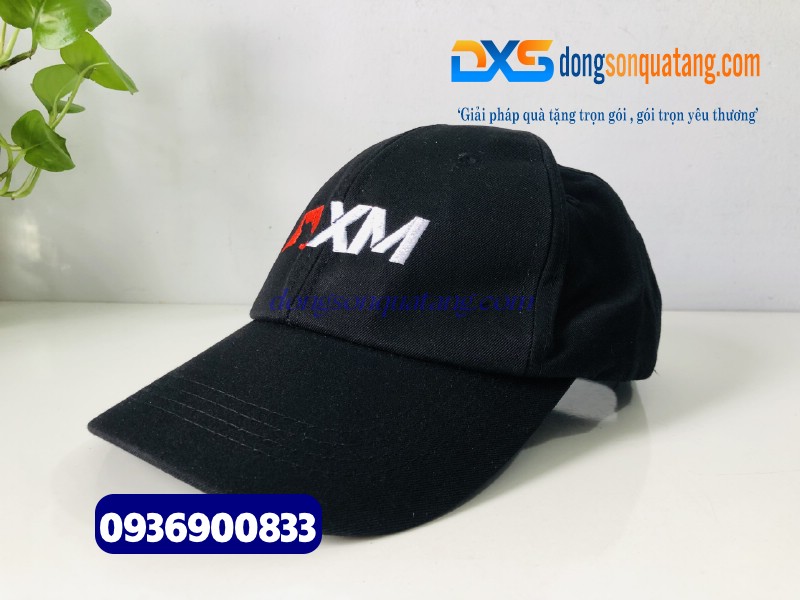 Nón lưỡi trai màu đen thêu logo Công Ty XM - Dongsongifts