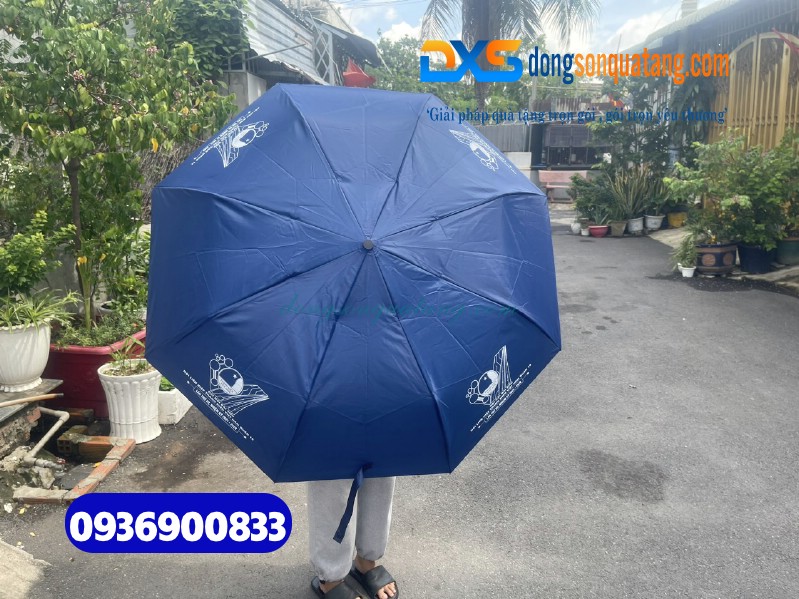 Dù cầm tay in logo Đại Hội Đại Biểu - Hội Liên Hiệp Thanh Niên Việt Nam Quận 10