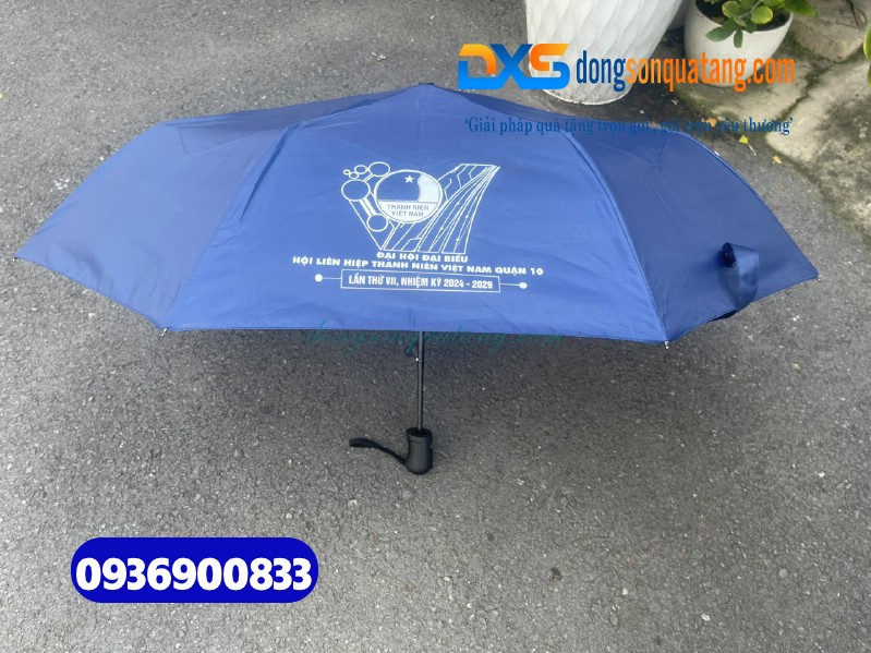 Dù cầm tay in logo Đại Hội Đại Biểu - Hội Liên Hiệp Thanh Niên Việt Nam Quận 10
