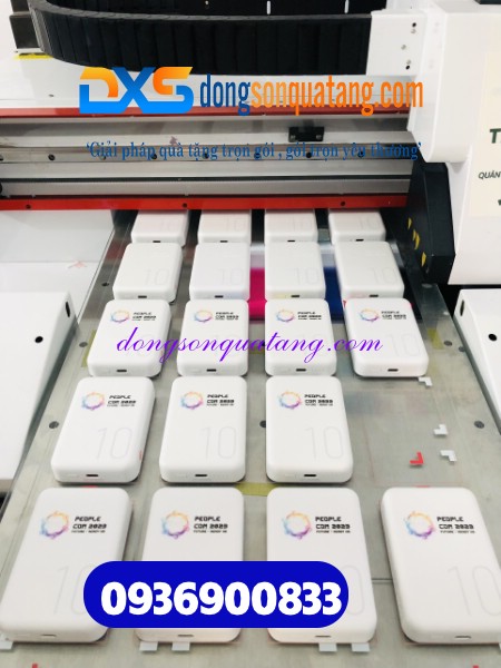 Pin sạc dự phòng không dây từ tính Remax RPP 65 - In logo chuyển màu PEOPLE CON 2023