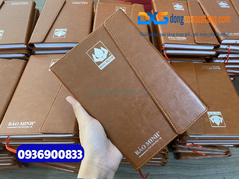  Sổ tay dán gáy gập 3 Màu nâu - Ép kim logo Bảo hiểm Bảo Minh - dongsongifts