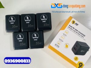 Set quà tặng công nghiệp cao su ( Bình giữ nhiệt Locknlock + Adapter du lịch & Pin sạc dự phòng Energizer )- In logo Tập Đoàn Công Nghiệp Cao Su Việt Nam (VRG)