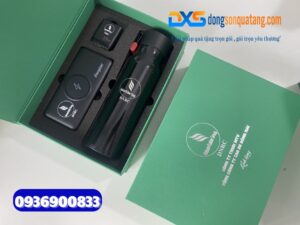 Set quà tặng công nghiệp cao su ( Bình giữ nhiệt Locknlock + Adapter du lịch & Pin sạc dự phòng Energizer )- In logo Tập Đoàn Công Nghiệp Cao Su Việt Nam (VRG)