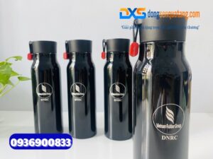 Set quà tặng công nghiệp cao su ( Bình giữ nhiệt Locknlock + Adapter du lịch & Pin sạc dự phòng Energizer )- In logo Tập Đoàn Công Nghiệp Cao Su Việt Nam (VRG)