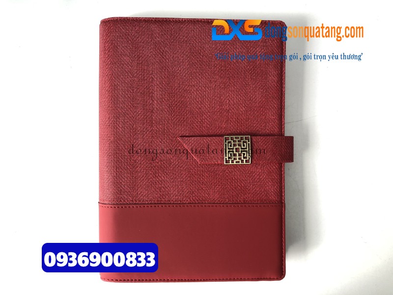 Sổ tay bìa da pu màu đỏ in logo Công Ty số lượng lớn Sổ tay bìa da pu màu đỏ in logo Công Ty số lượng lớn