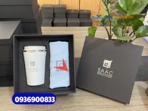 Set quà tặng lĩnh vực thuế (Ly giữ nhiệt & Túi vải canvas )-SQX 022 | In logo Công ty kiểm toán SAAC