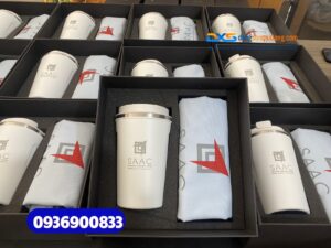Set quà tặng lĩnh vực thuế (Ly giữ nhiệt & Túi vải canvas )-SQX 022 | In logo Công ty kiểm toán SAAC