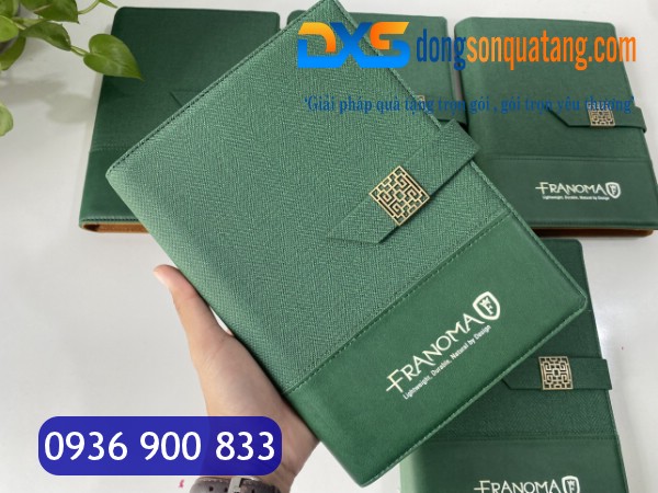 SDX 006 - Sổ Còng Bìa Da In Logo A5 Màu Xanh Lá Có Khóa Cài Nam Châm Gập 2