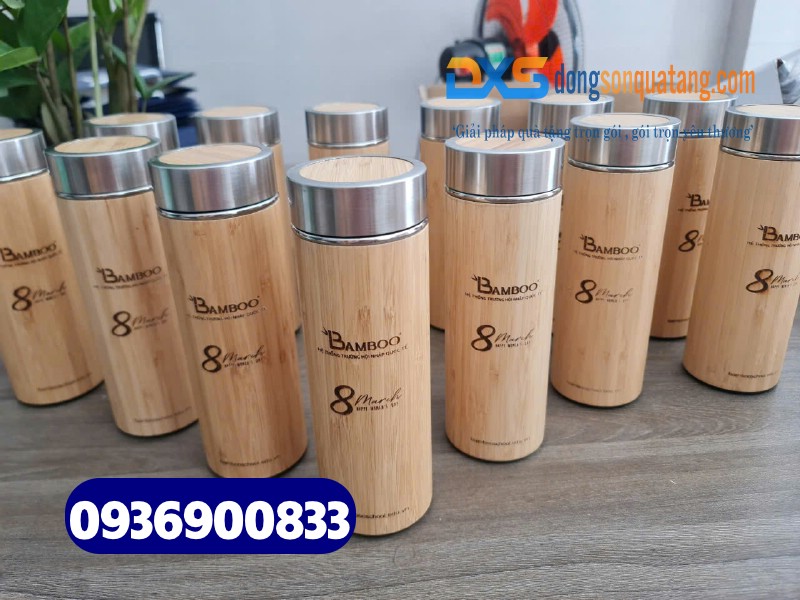 Bình giữ nhiệt vỏ tre khắc đen logo Doanh Nghiệp Bamboo Bình giữ nhiệt vỏ tre khắc đen logo Doanh Nghiệp Bamboo