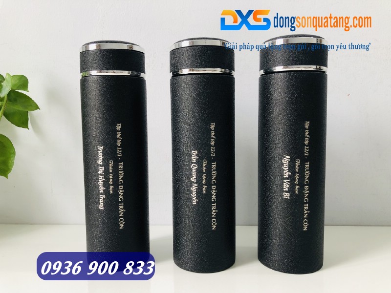 Quà tặng bình giữ nhiệt in khắc tên thây cô chủ nhiệm 