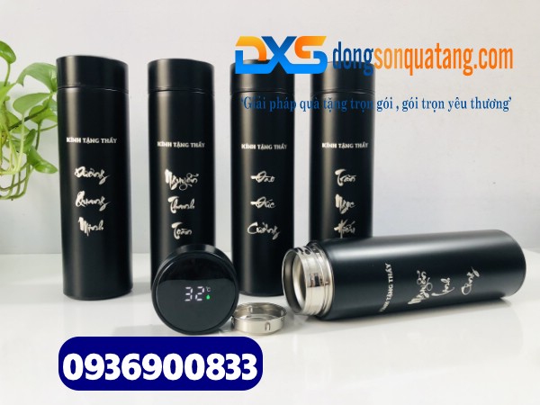 Gia công in khắc tên lên bình giữ nhiệt sắc nét lấy nhanh 5p tại Hồ Chí Minh 