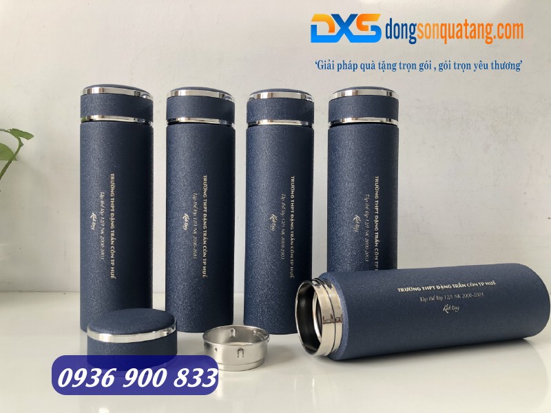 Bình giữ nhiệt dung tích 500ml in khắc nội dung theo yêu cầu 