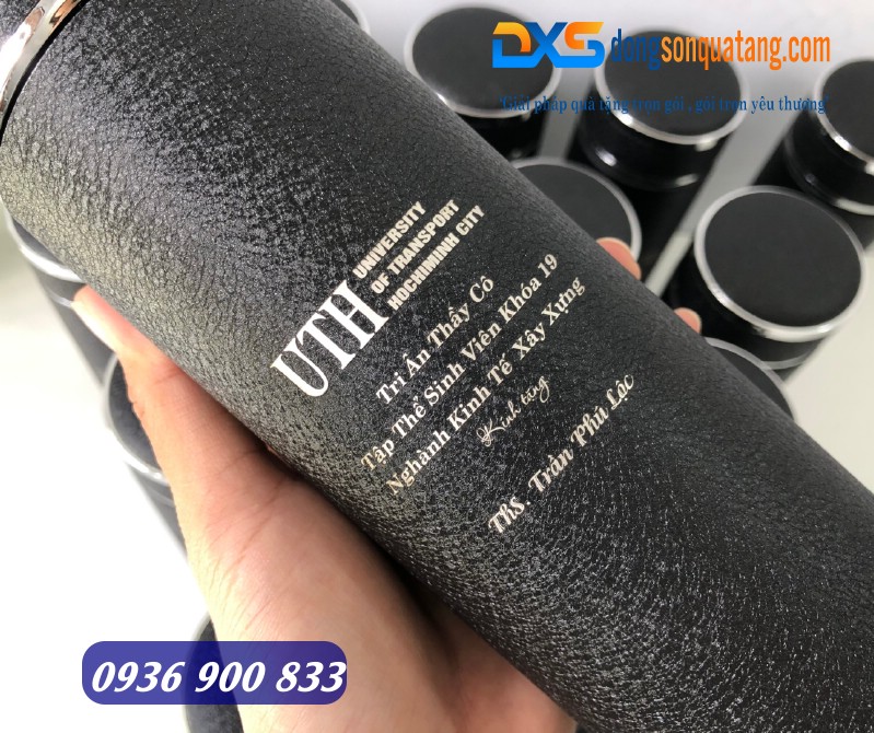 Bình giữ nhiệt quà tặng Khắc Logo Trường UTH 