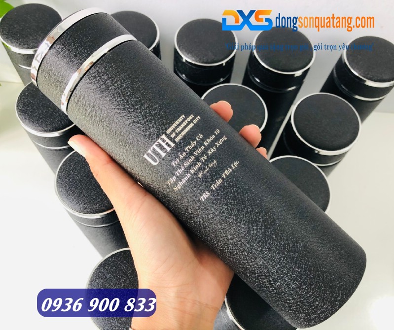 Bình giữ nhiệt nhám cao cấp màu đen in khắc theo yêu cầu 