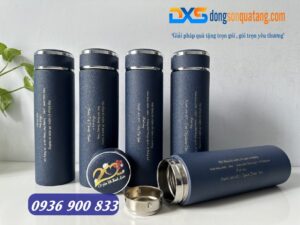 Bình giữ nhiệt quà tặng màu xanh dung tích 500ml khắc tên Thầy Cô