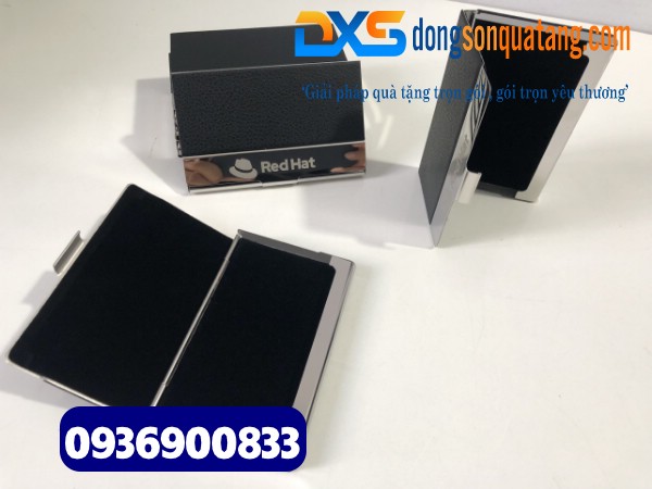 Hộp Đựng namecard da màu đen khắc logo làm quà tặng 