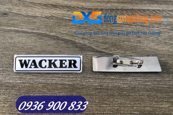 Huy Hiệu Cài Áo In logo WACKER Làm Quà Tặng Nhân Viên 