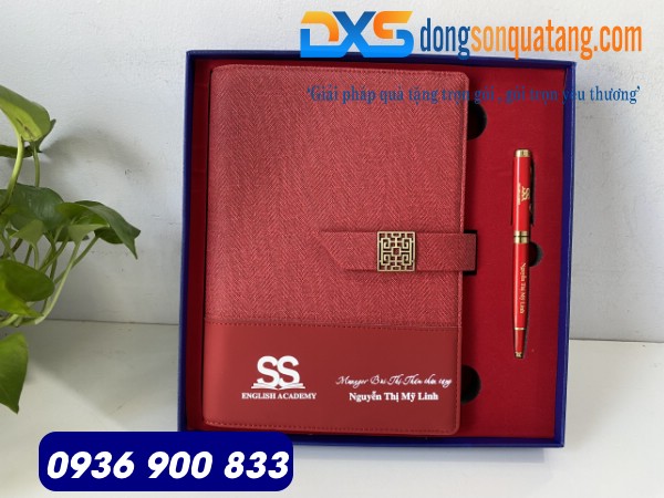 Gift Set Sổ Bút Màu Đỏ In Logo ENGLISH ACADEMY