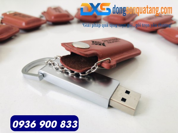 usb vỏ da có dây bảo vệ in khắc logo Công Ty usb vỏ da có dây bảo vệ in khắc logo Công Ty